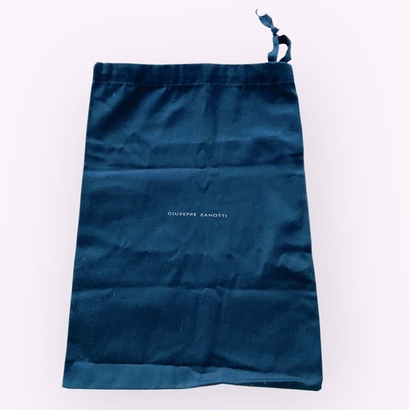 NEW Authentic Giuseppe Zanotti Dust Bag Cover w/ Drawstring Black MED 15.5 X 11" - Picture 1 of 3